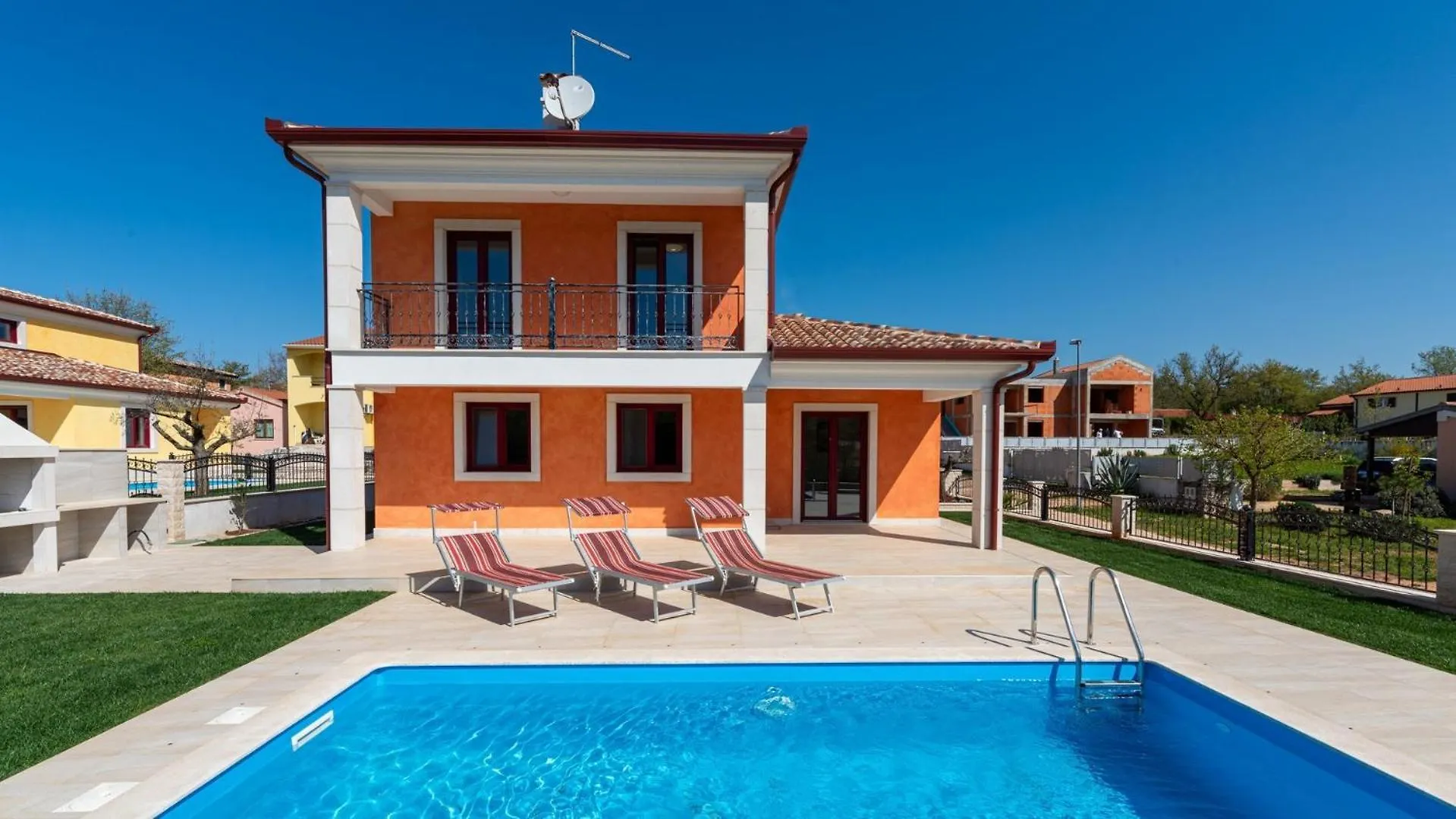 Villa Nia With Private Pool كاريغادور