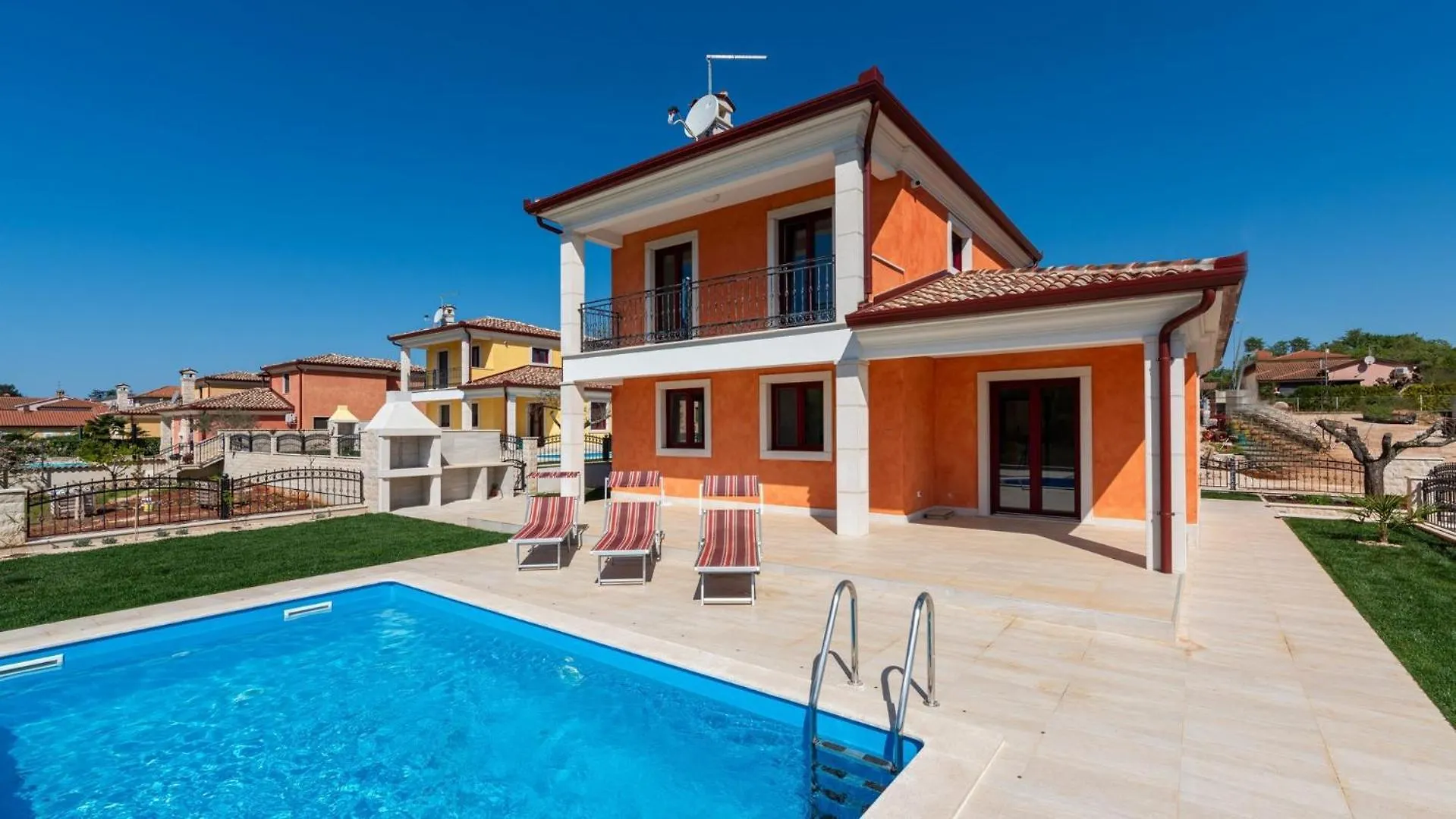 Villa Nia With Private Pool كاريغادور
